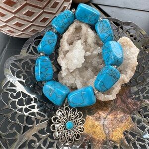 Handmade Chunky Turquoise Howlite Bracelet with Flower Charm